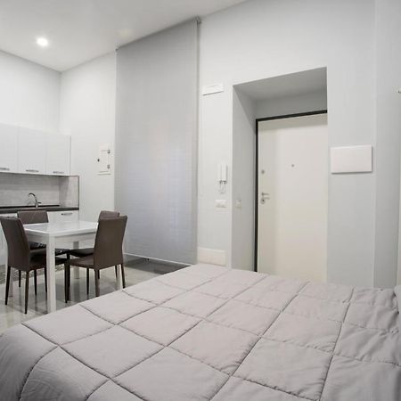 Giovi'S Apartments 卡斯特拉玛雷帝斯达比亚 外观 照片