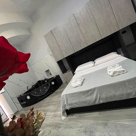 Giovi'S Apartments 卡斯特拉玛雷帝斯达比亚 外观 照片