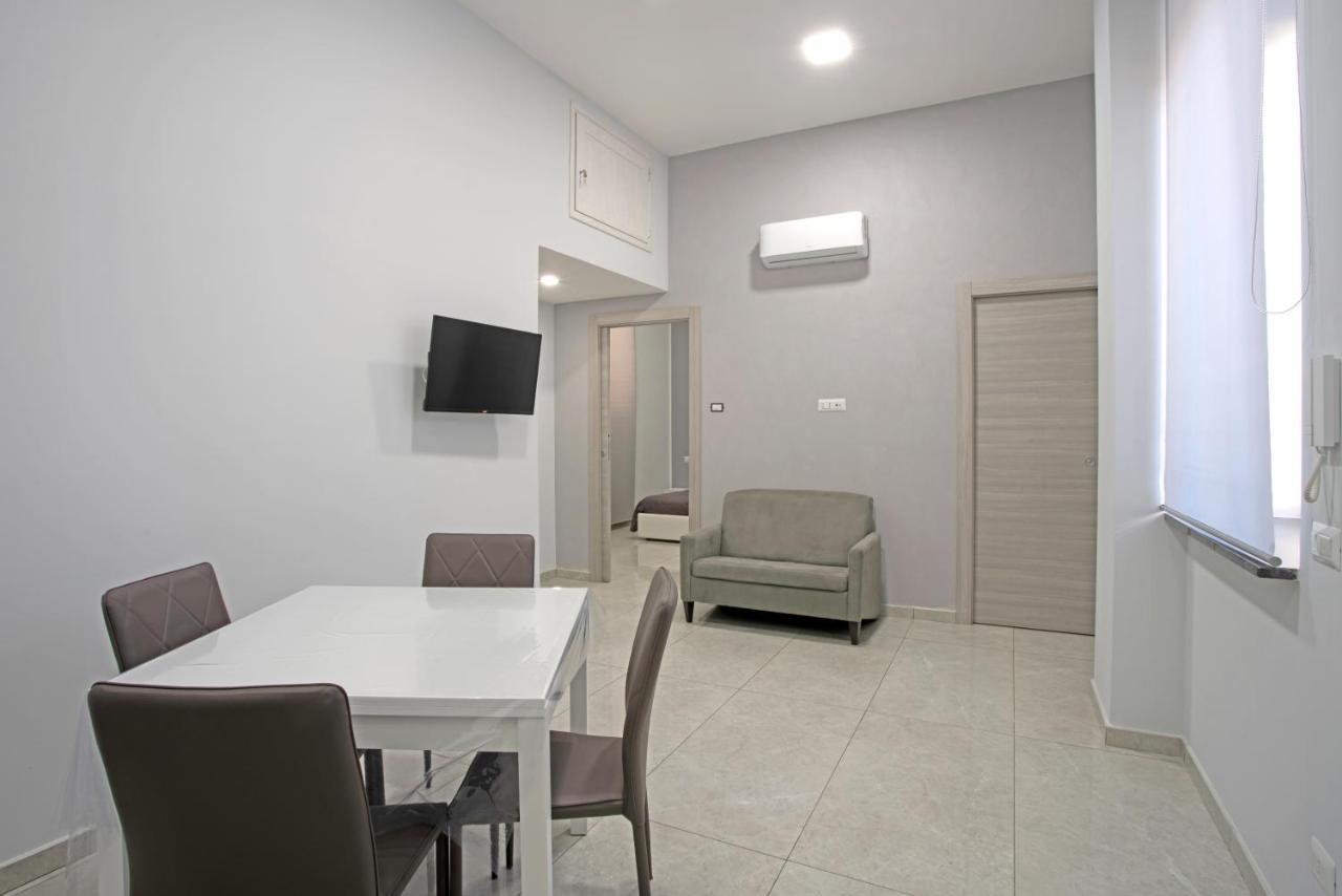 Giovi'S Apartments 卡斯特拉玛雷帝斯达比亚 外观 照片