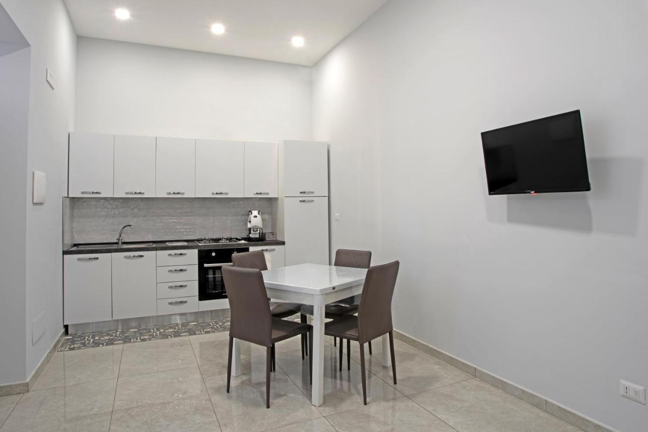 Giovi'S Apartments 卡斯特拉玛雷帝斯达比亚 外观 照片