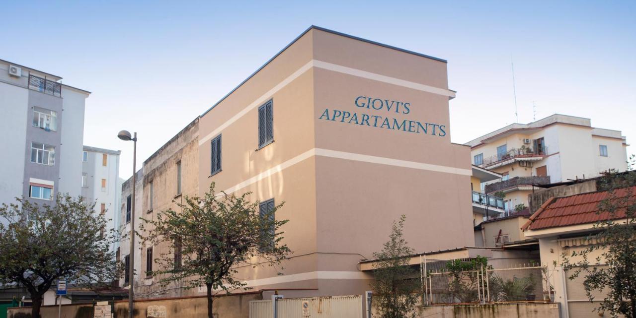 Giovi'S Apartments 卡斯特拉玛雷帝斯达比亚 外观 照片