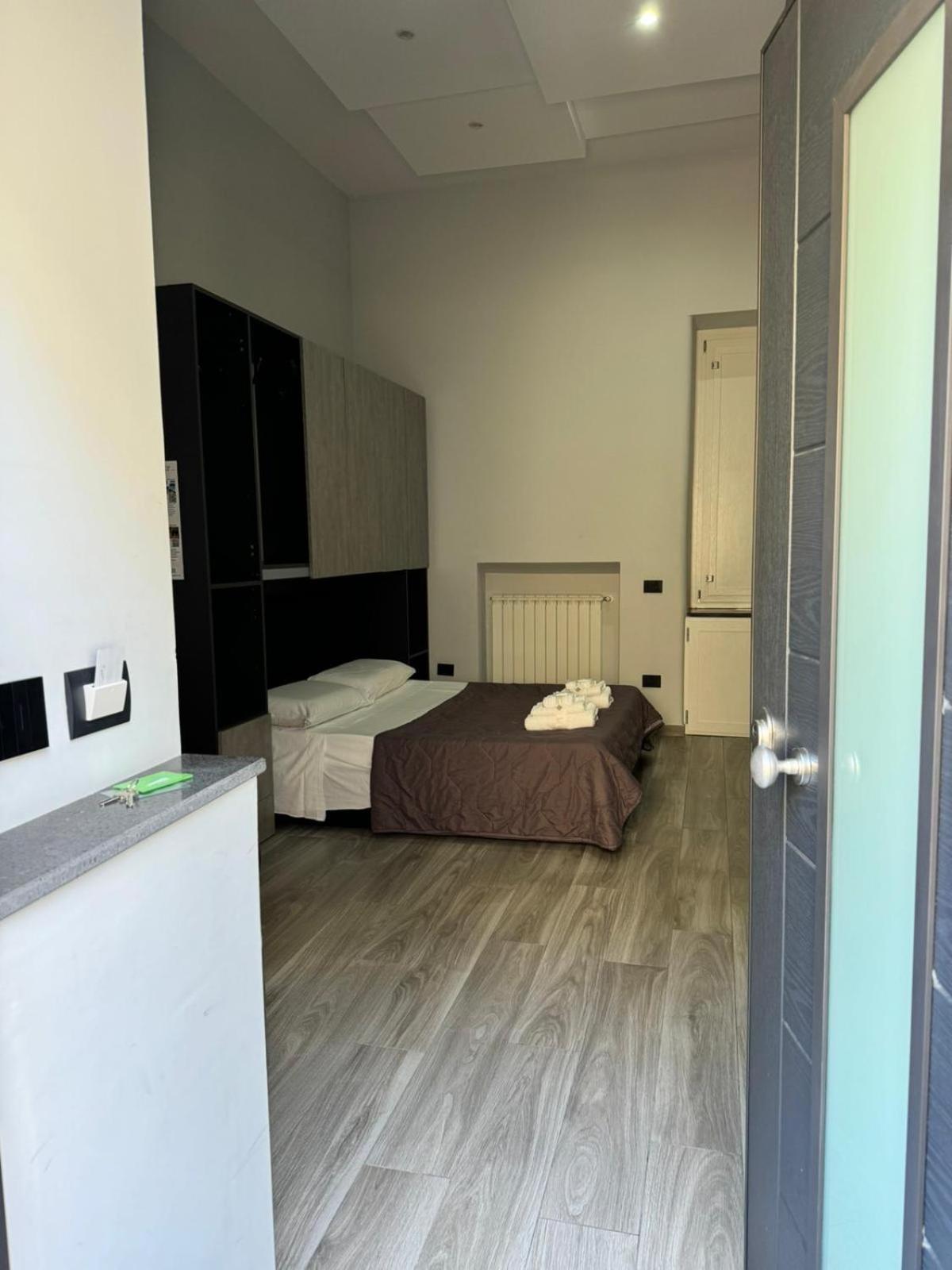 Giovi'S Apartments 卡斯特拉玛雷帝斯达比亚 外观 照片