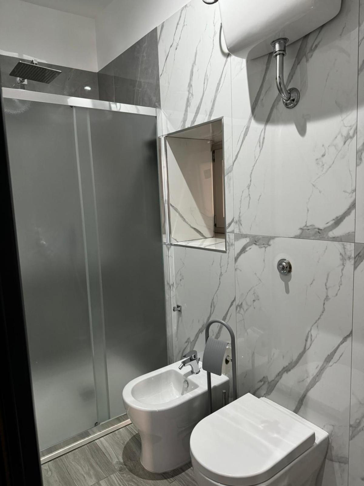Giovi'S Apartments 卡斯特拉玛雷帝斯达比亚 外观 照片