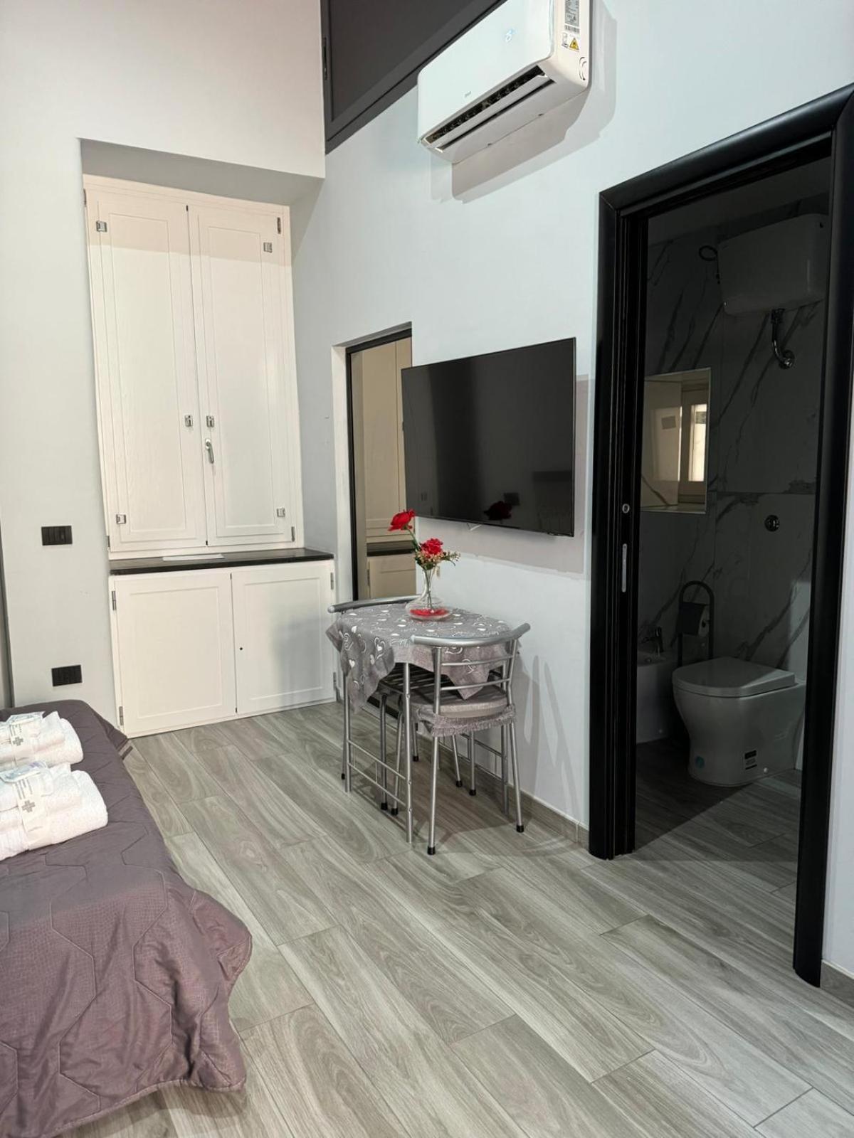 Giovi'S Apartments 卡斯特拉玛雷帝斯达比亚 外观 照片
