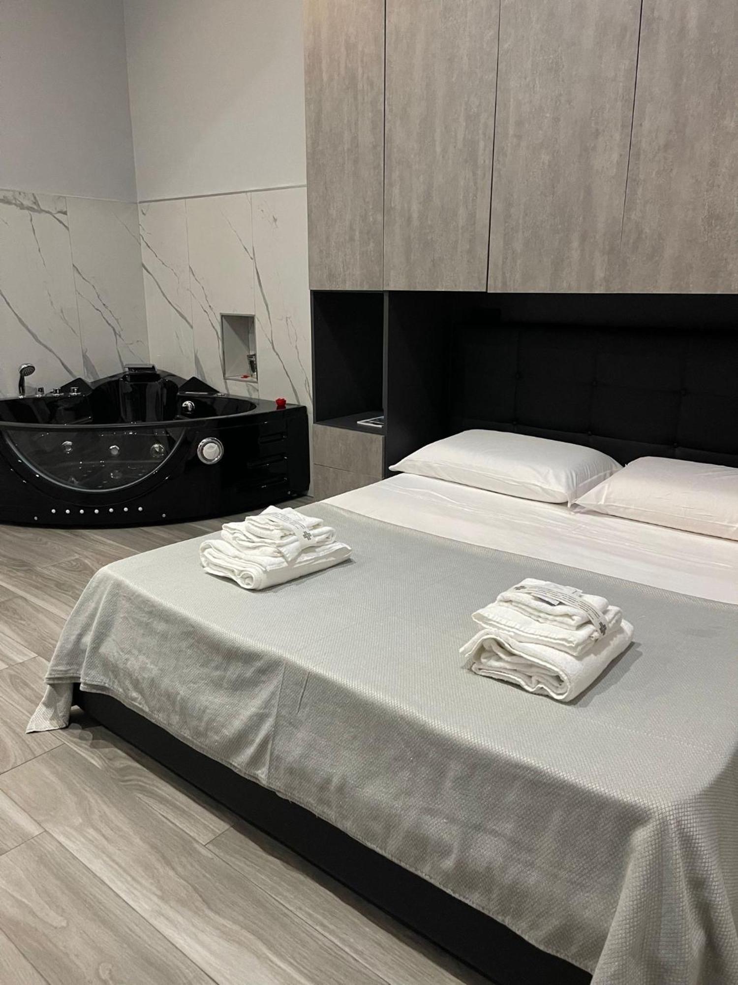 Giovi'S Apartments 卡斯特拉玛雷帝斯达比亚 外观 照片